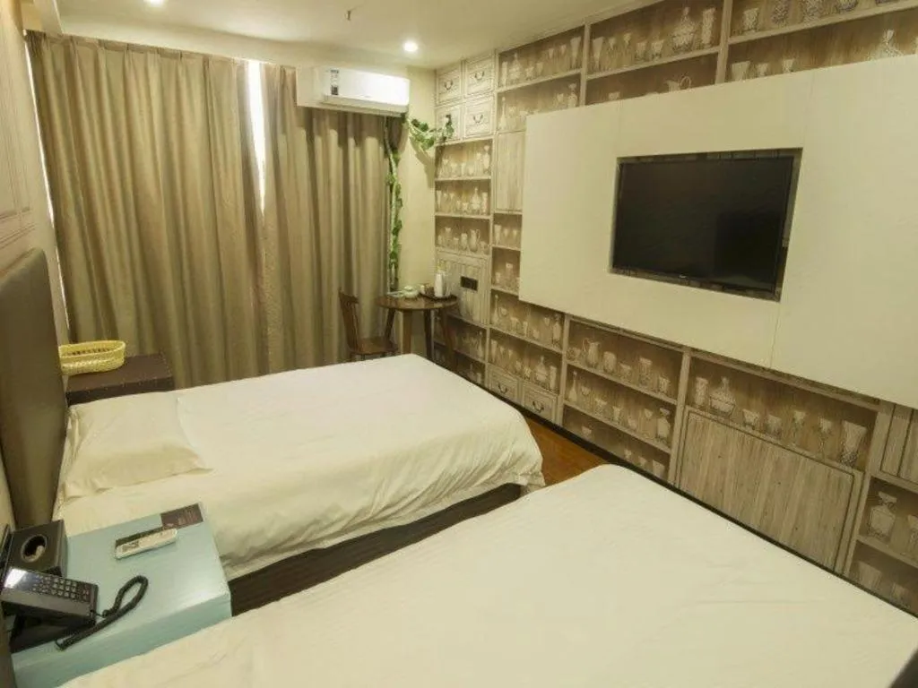 Bed in GreenTree Inn Binzhou Bus Station