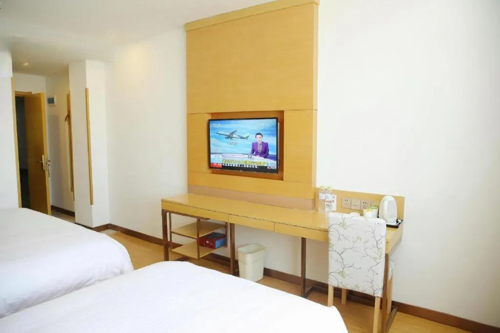 Bed in GreenTree Inn Binzhou Bus Station