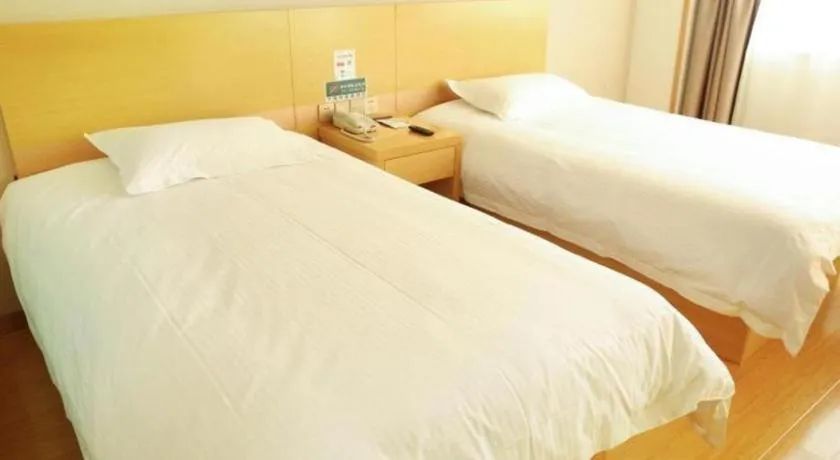 Bed in GreenTree Inn Binzhou Bus Station