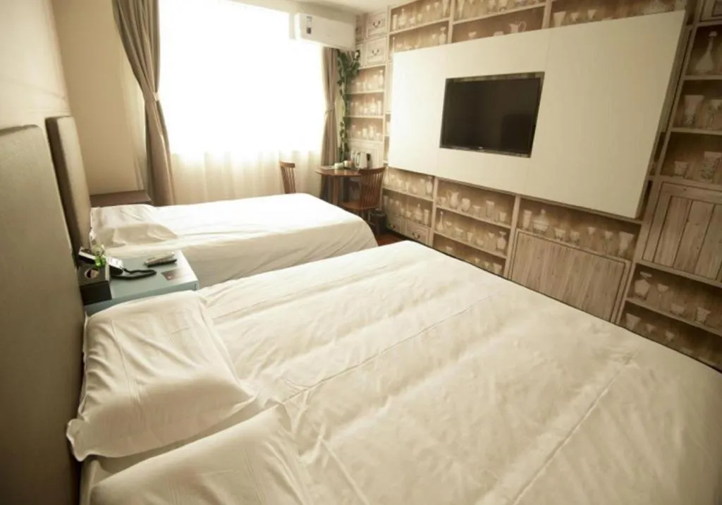 Bed in GreenTree Inn Binzhou Bus Station