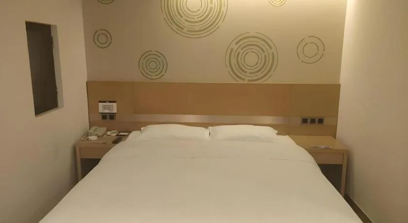 Bed in GreenTree Inn Ordos Kangbashi District Ulan Mulun Street Branch