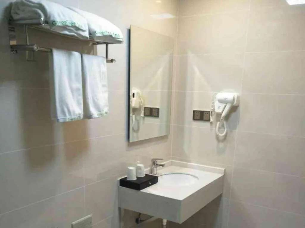 GreenTree Inn Yancheng Dongtai Fuan Town Express Hotel