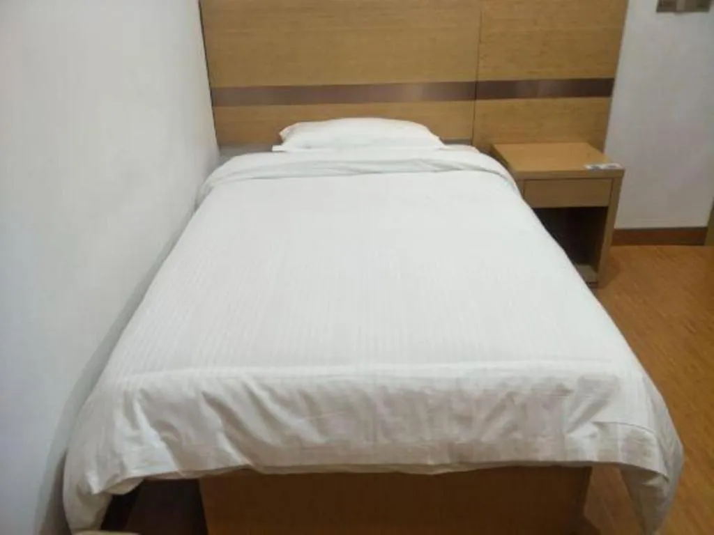 Bed in GreenTree Inn Jingjiang Xieqiao Town Xinhua Road