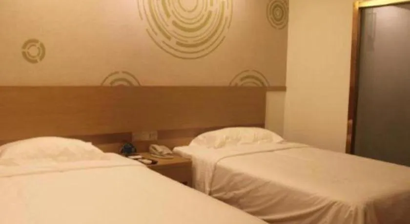 Bed in GreenTree Inn Jingjiang Xieqiao Town Xinhua Road