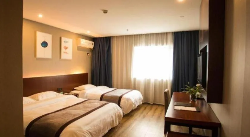 Bed in GreenTree Alliance Ningbo South Train Station Shunde Road Hotel