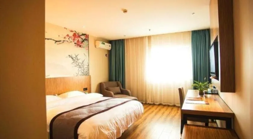 Bed in GreenTree Alliance Ningbo South Train Station Shunde Road Hotel