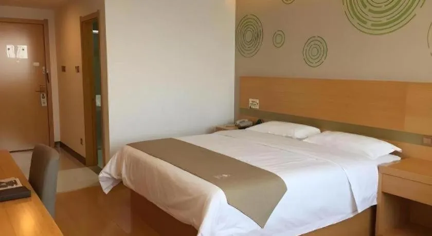 Bed in GreenTree Inn Hefei Changfeng County Gangji Town Jingang Avenue Express Hotel