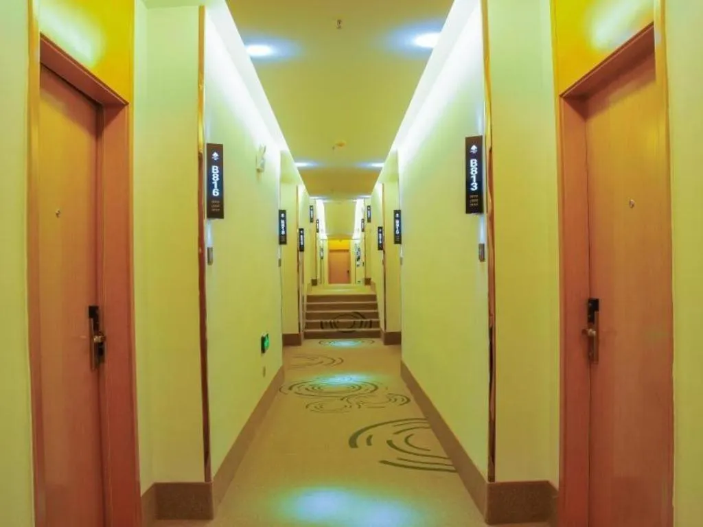 GreenTree Inn Xi'an Railway Station General Bus Station