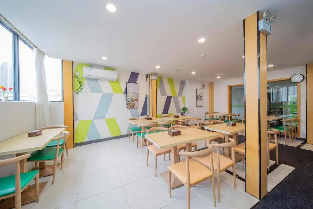 Vatica Hefei Feidong County Yuzhou Central Square Hotel