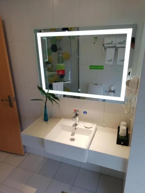 Vatica Hefei Feidong County Yuzhou Central Square Hotel