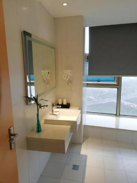 Vatica Hefei Feidong County Yuzhou Central Square Hotel