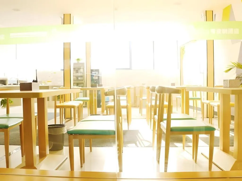 Vatica Hefei Feidong County Yuzhou Central Square Hotel