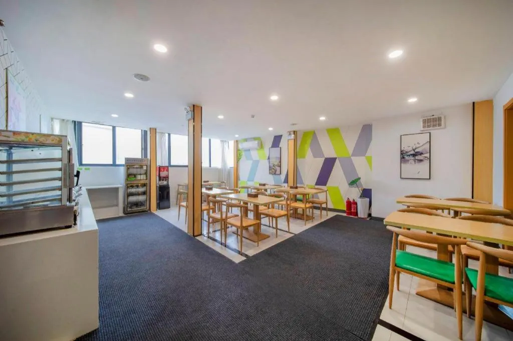 Vatica Hefei Feidong County Yuzhou Central Square Hotel