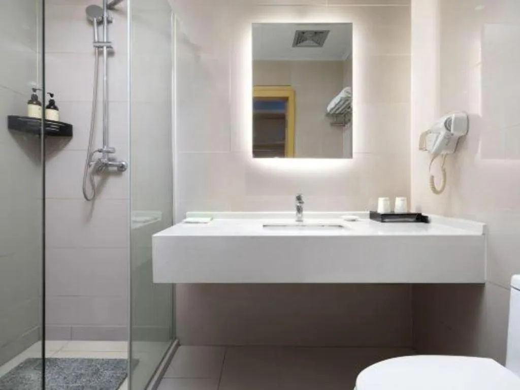 GreenTree Inn Huanggang City Wuxue City Kanjiang Avenue