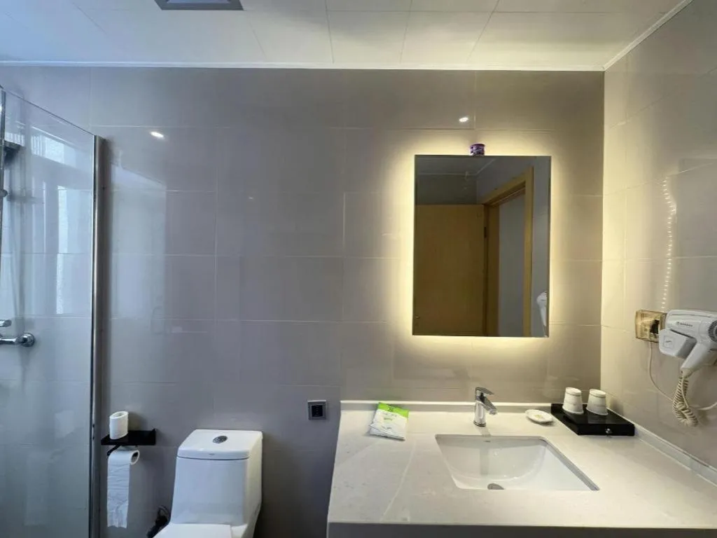 GreenTree Inn Huanggang City Wuxue City Kanjiang Avenue