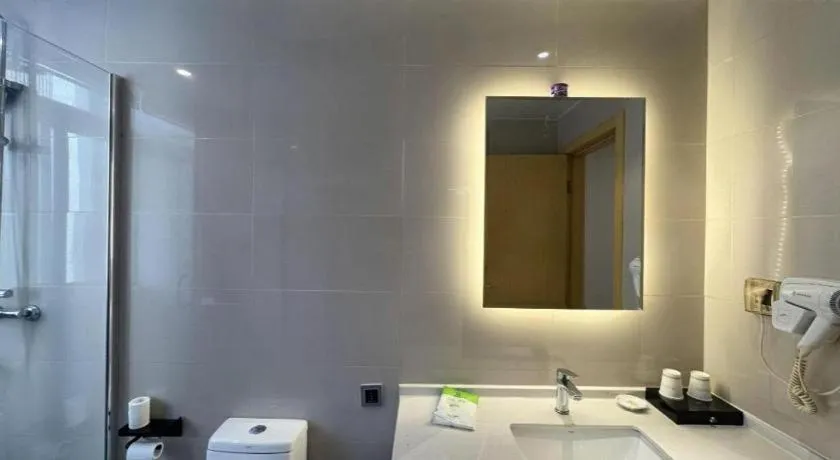 GreenTree Inn Huanggang City Wuxue City Kanjiang Avenue