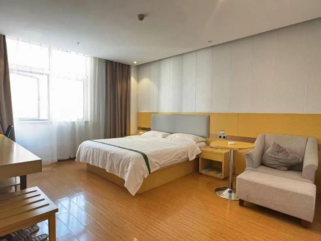 Bed in GreenTree Inn Huanggang City Wuxue City Kanjiang Avenue