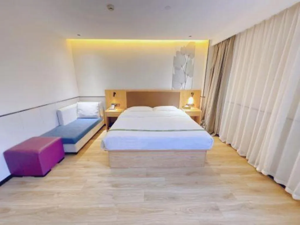 Bed in GreenTree Inn Nanjing Baijiahu