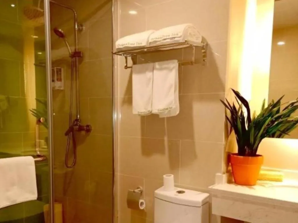 GreenTree Inn Fuyang Technician College