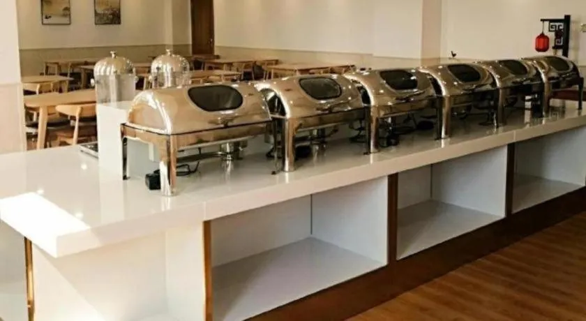 GreenTree Inn Fuyang Technician College