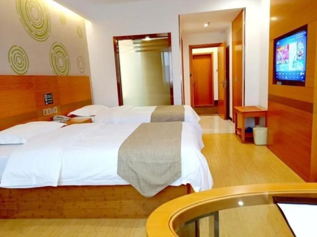 GreenTree Inn Fuyang Technician College