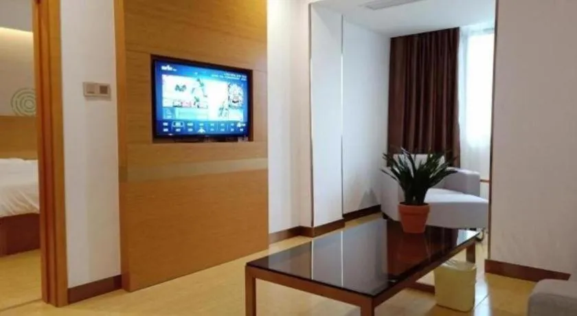 GreenTree Inn Fuyang Technician College