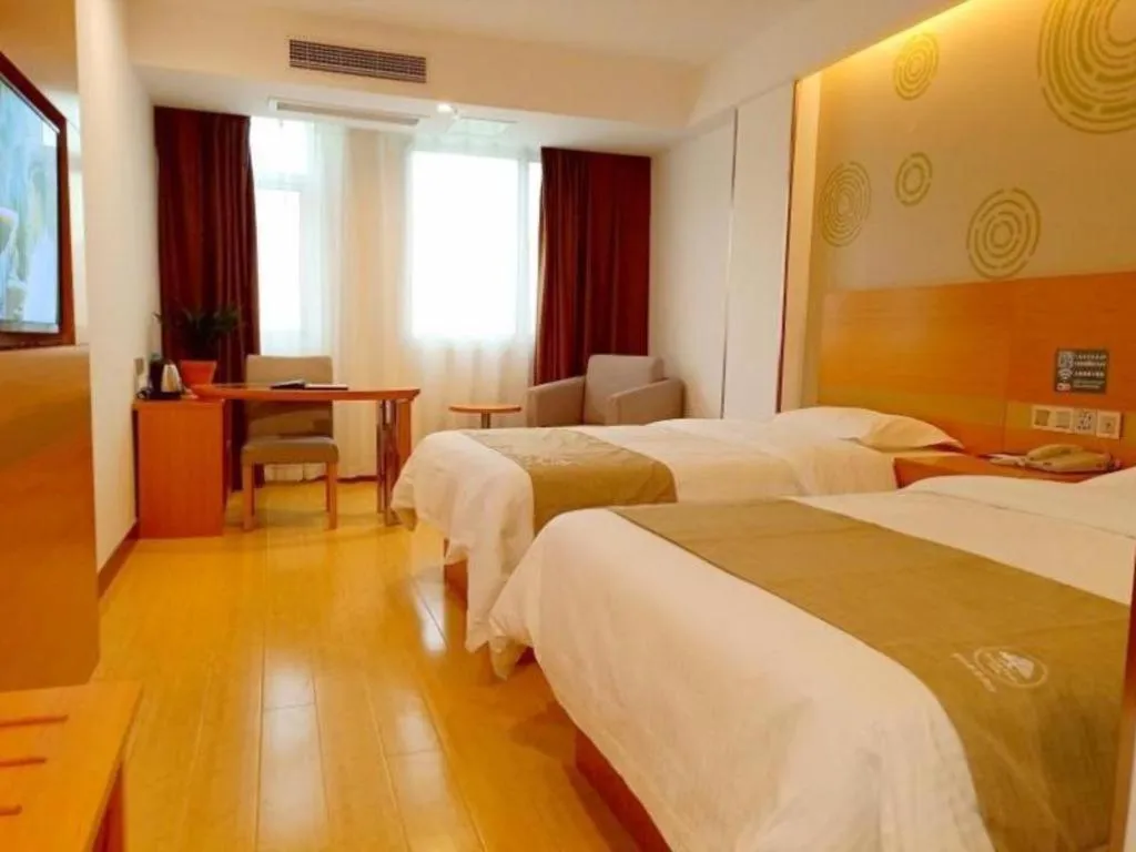 GreenTree Inn Fuyang Technician College