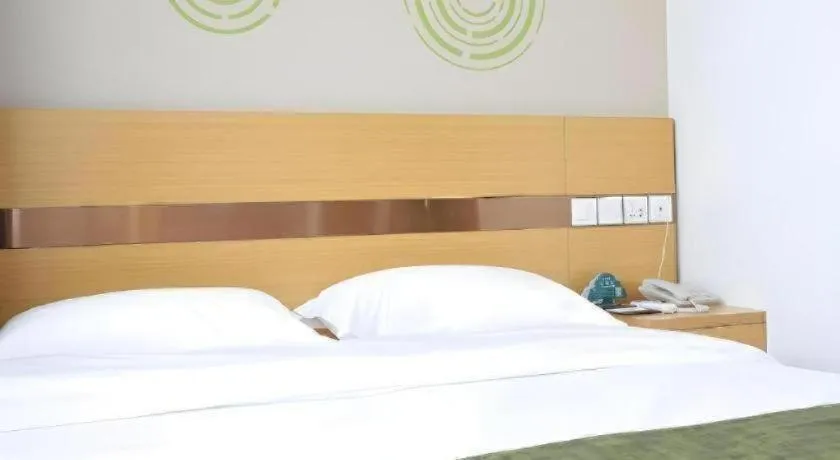 Bed in GreenTree Inn Jiaxin Puyuan Kaixuan Road