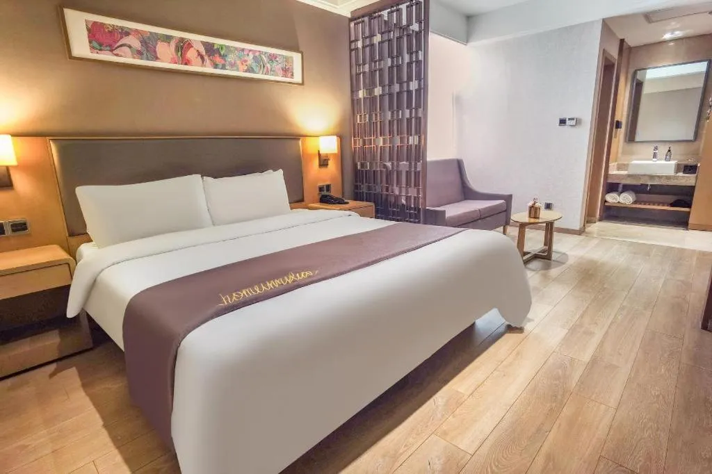 Bed in Home Inn Plus Shanghai Middle Ring Jinshajiang Road Fengzhuang Metro Station