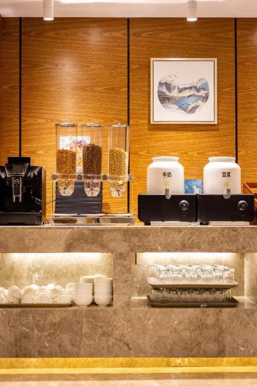 Yitel Collection Shenyang Hunnan Olympic Sports Center Caixia Street Metro Station