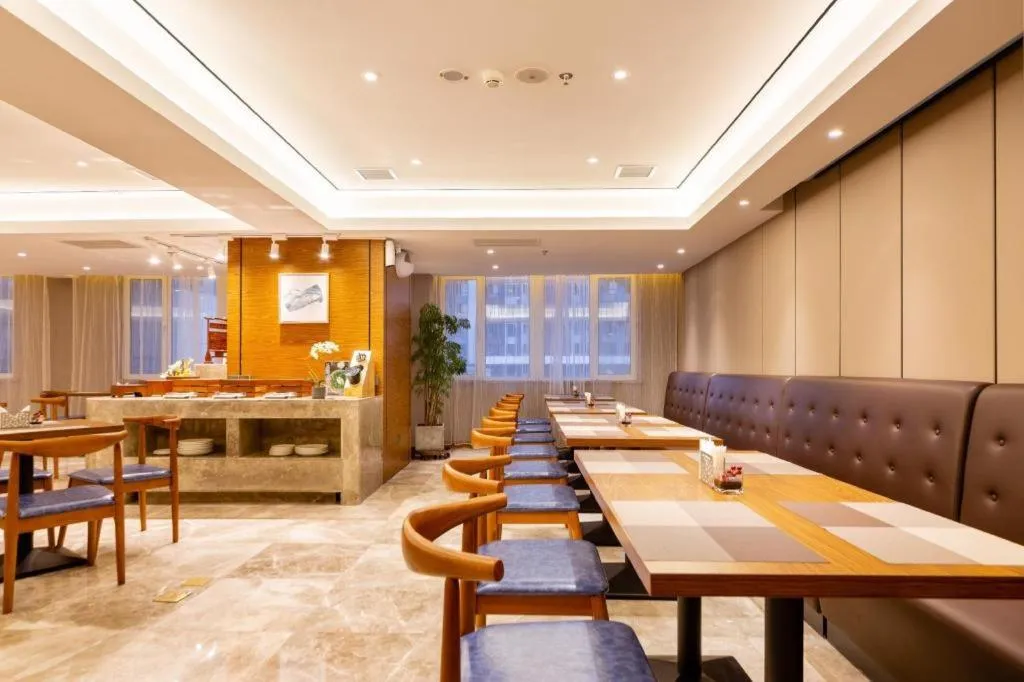 Yitel Collection Shenyang Hunnan Olympic Sports Center Caixia Street Metro Station