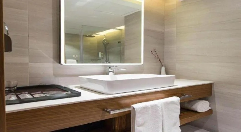 Yitel Collection Shenyang Hunnan Olympic Sports Center Caixia Street Metro Station