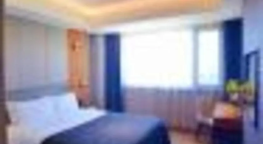 Bed in Yitel Collection Shenyang North Railway Station Metro Station