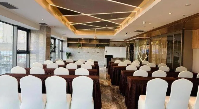 Yitel Collection Shenyang North Railway Station Metro Station