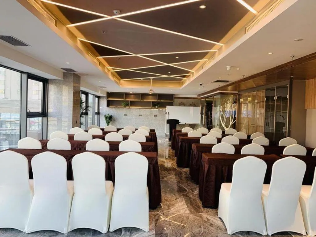 Yitel Collection Shenyang North Railway Station Metro Station