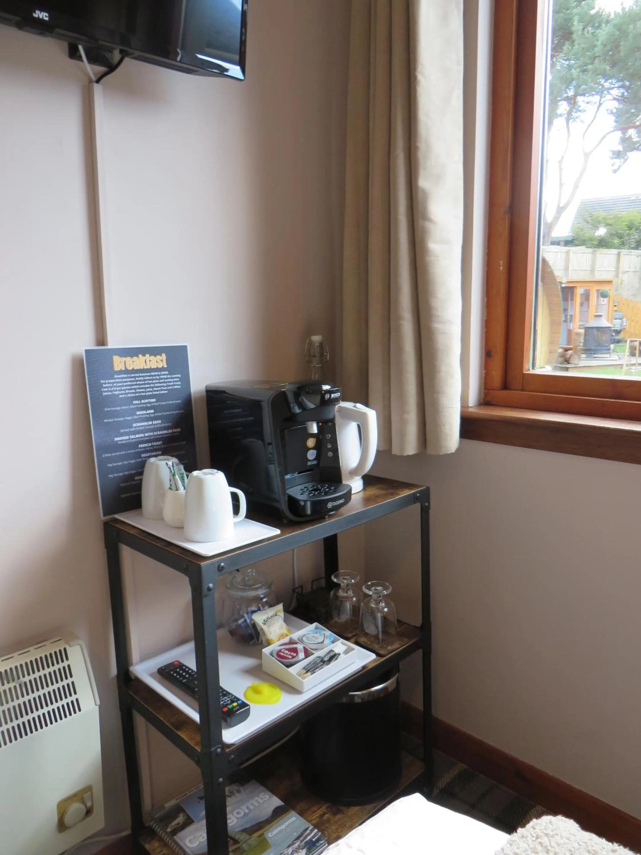 Bedroom in Eriskay B&B and Aviemore Glamping