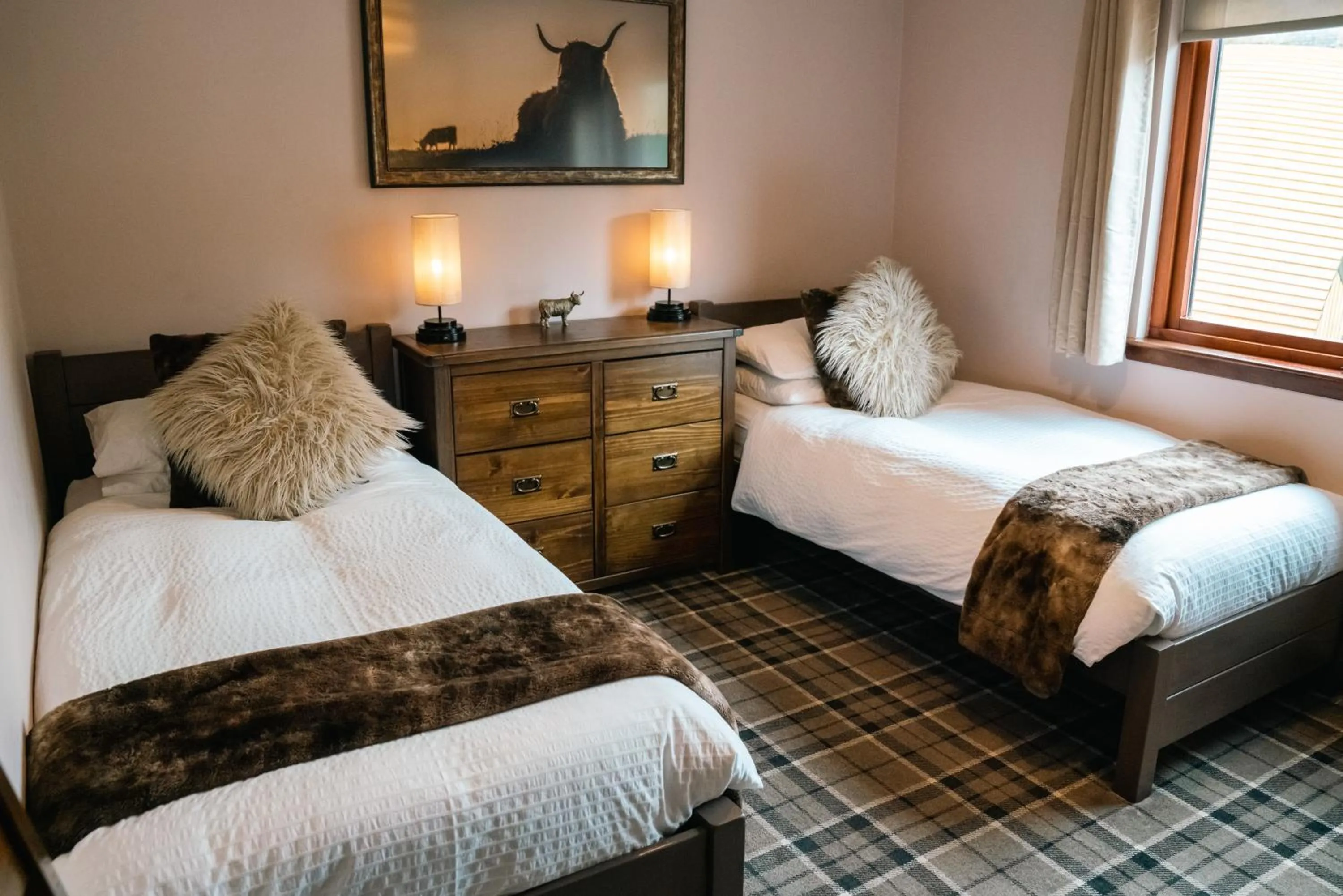 Bed in Eriskay B&B and Aviemore Glamping