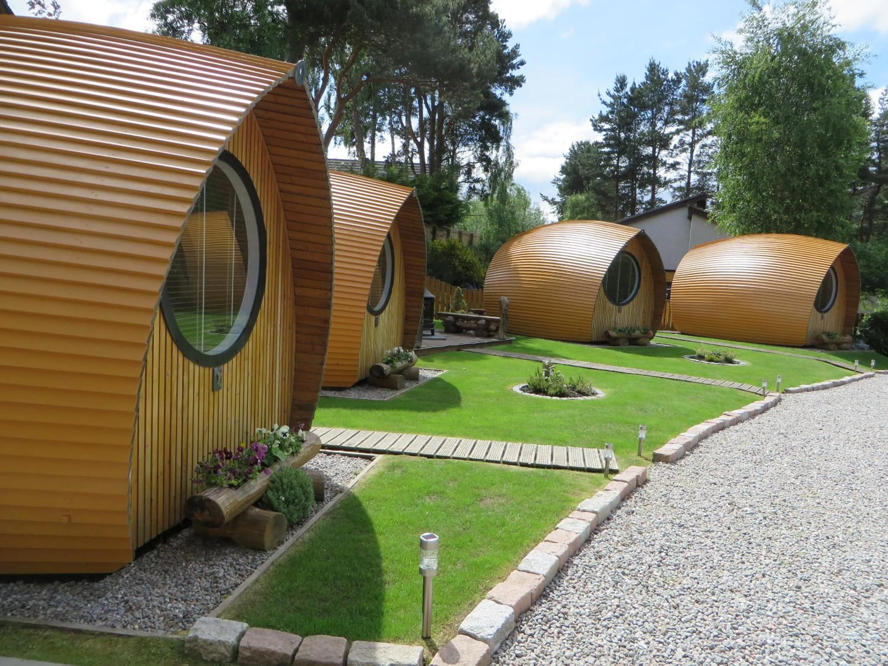 Garden in Eriskay B&B and Aviemore Glamping
