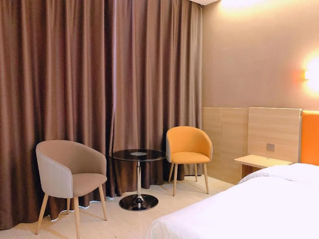 Bed in 7 Days Premium Lintao City Golden Street Shopping Plaza Branch