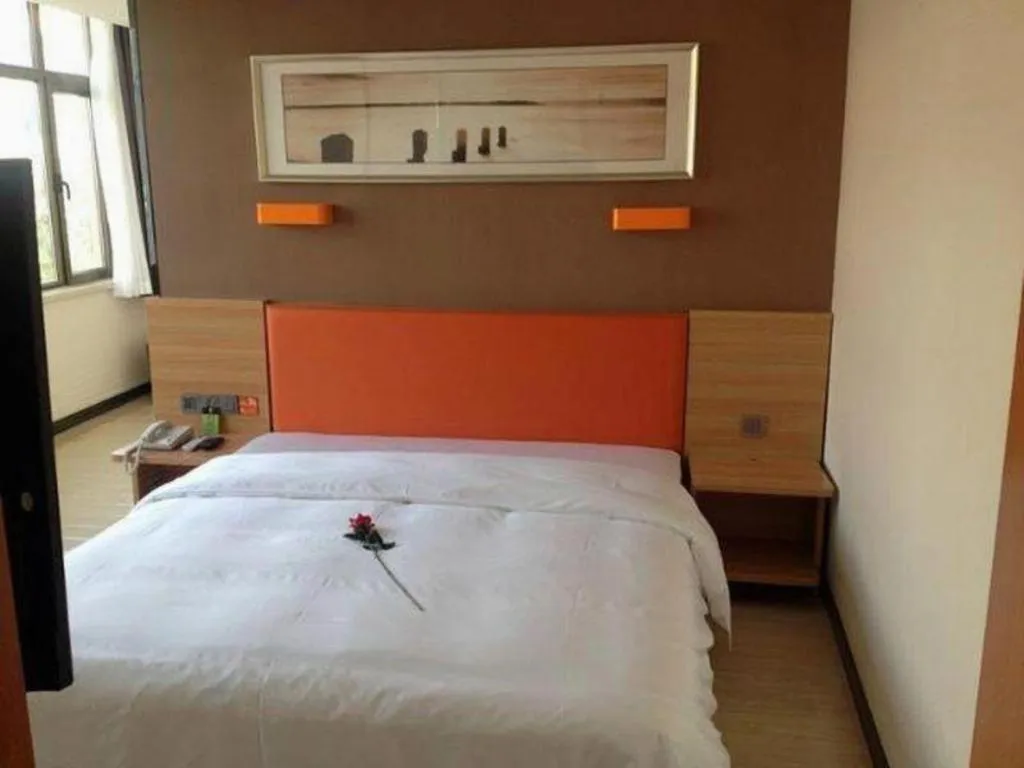 Bed in 7 Days Premium Lintao City Golden Street Shopping Plaza Branch