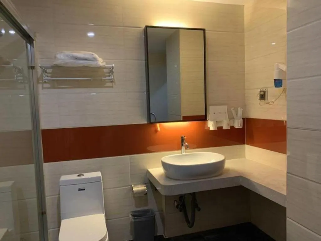 7 Days Premium Lintao City Golden Street Shopping Plaza Branch