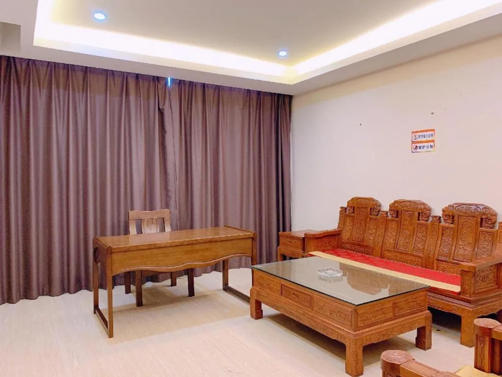 7 Days Premium Lintao City Golden Street Shopping Plaza Branch