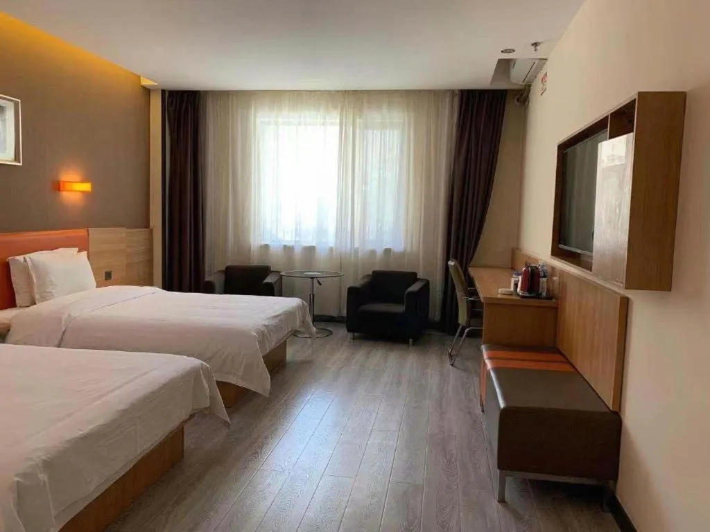 Bed in 7 Days Premium Lintao City Golden Street Shopping Plaza Branch