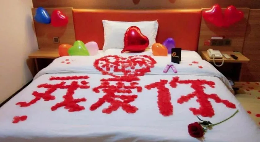 Bed in 7 Days Premium Lintao City Golden Street Shopping Plaza Branch