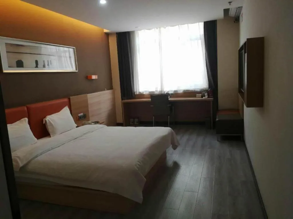 Bed in 7 Days Premium Lintao City Golden Street Shopping Plaza Branch