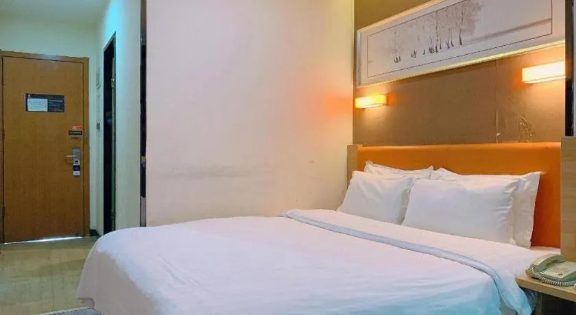 Bed in 7 Days Premium Lintao City Golden Street Shopping Plaza Branch