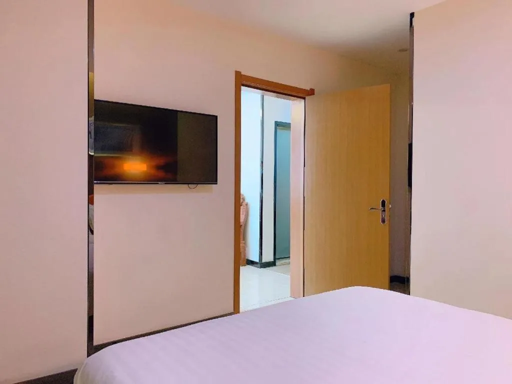 Bed in 7 Days Premium Lintao City Golden Street Shopping Plaza Branch