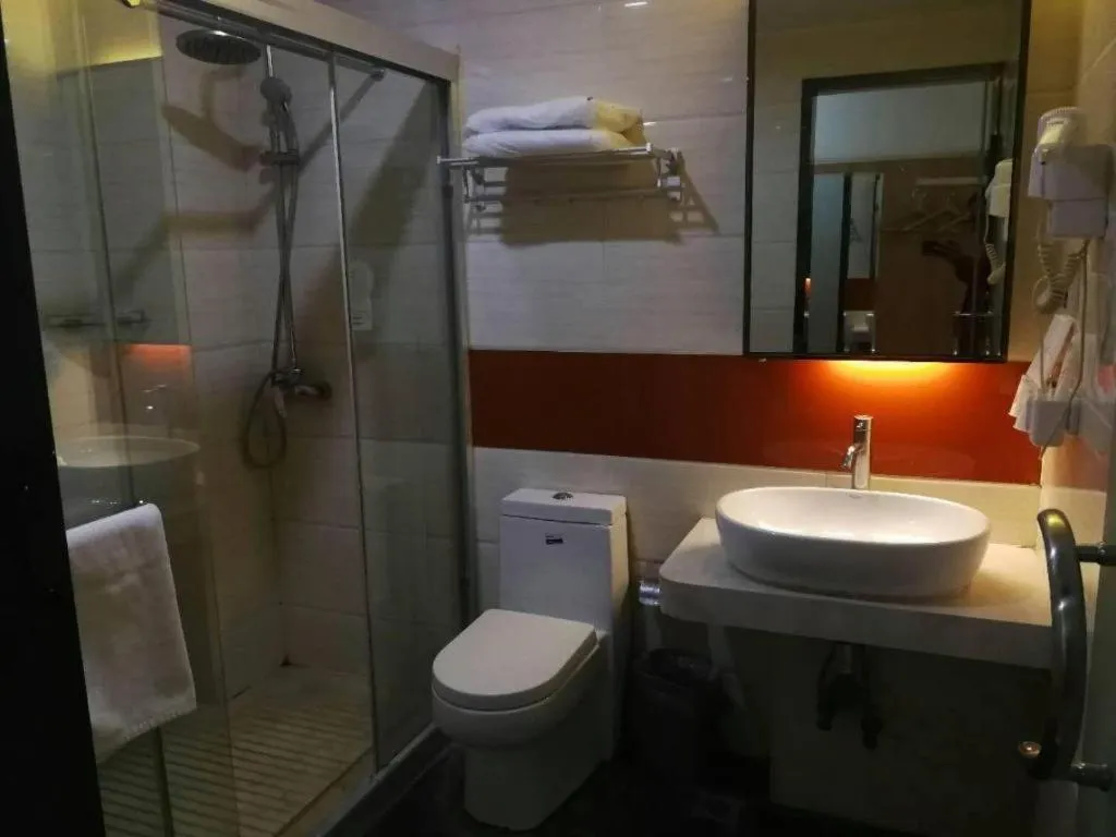 7 Days Premium Lintao City Golden Street Shopping Plaza Branch