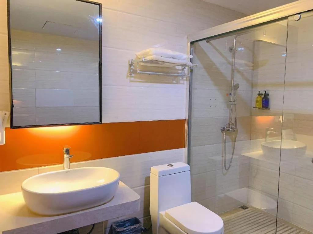 7 Days Premium Lintao City Golden Street Shopping Plaza Branch