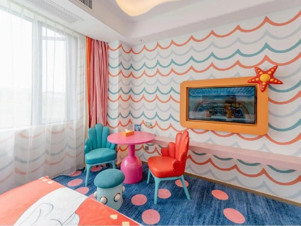 Bed in Dolphin Bay Hotel